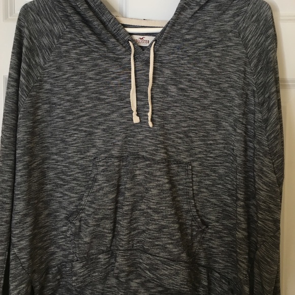 Hollister grey hooded long sleeve shirt.Worn once - Picture 1 of 4