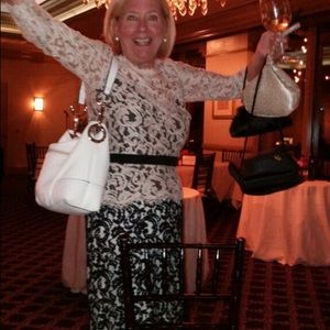 Meet your Posher, Carla