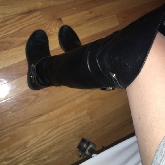 Boots - Picture 3 of 4