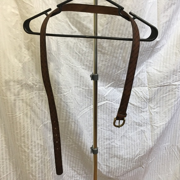 Eddie Bauer leather belt - size XL