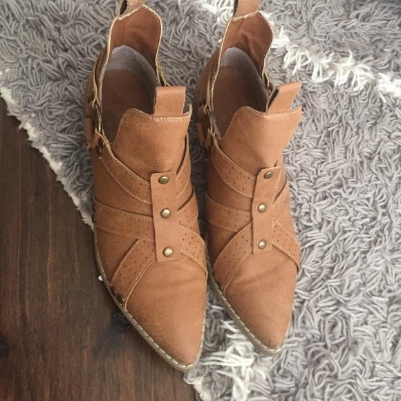 Booties - Picture 3 of 4