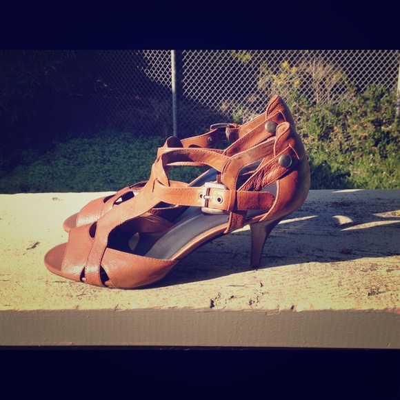 Never worn Nine West leather sandals