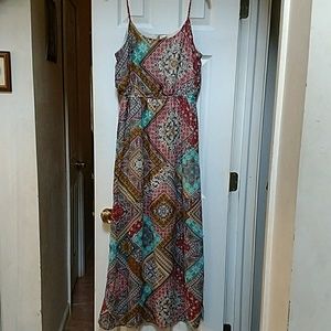 PATCH-LOOK MAXI DRESS