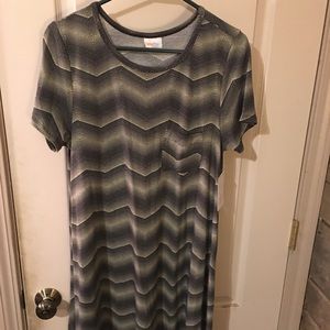 BNWT Medium Lularoe Carly