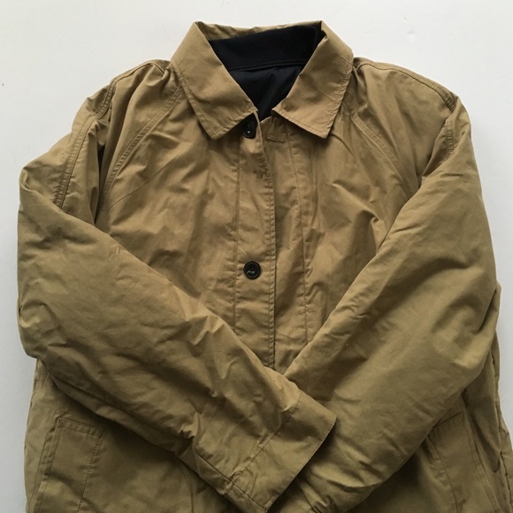 Men's Gap size L tan trench coat with navy lining