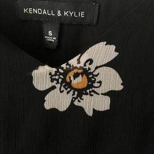 KENDALL & KYLIE FLORAL DRESS