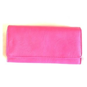 Hot pink RFID blocking wallet!