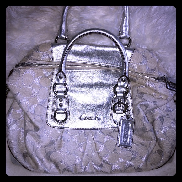 **SOLD**Authentic Coach satchel - Picture 1 of 4