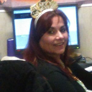 Meet your Posher, Zenia