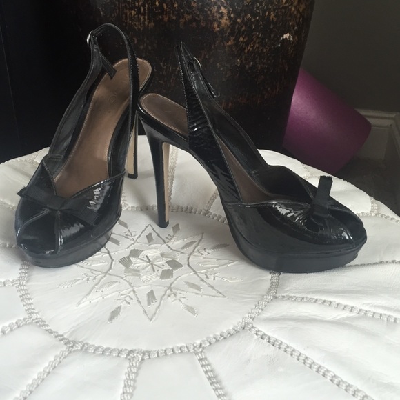 ***closet clearance*** Aldo sling back black pumps
