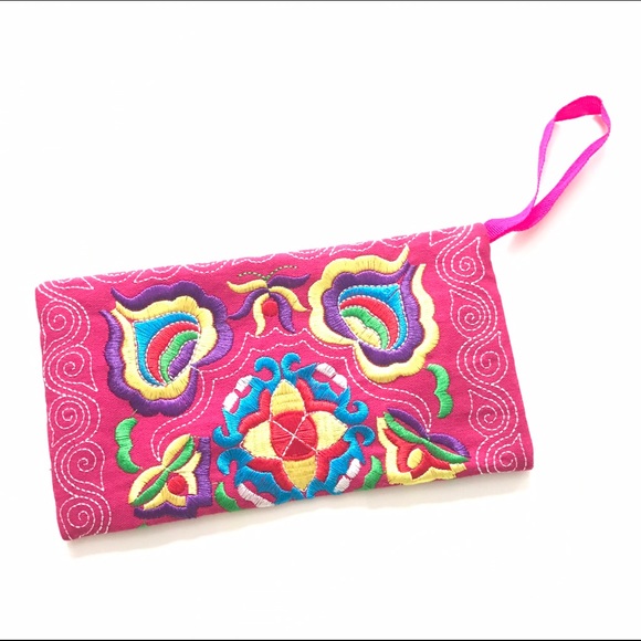 *New Pink Handmade Embroidered Wristlet - Picture 2 of 4