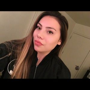 Meet your Posher, Paulina