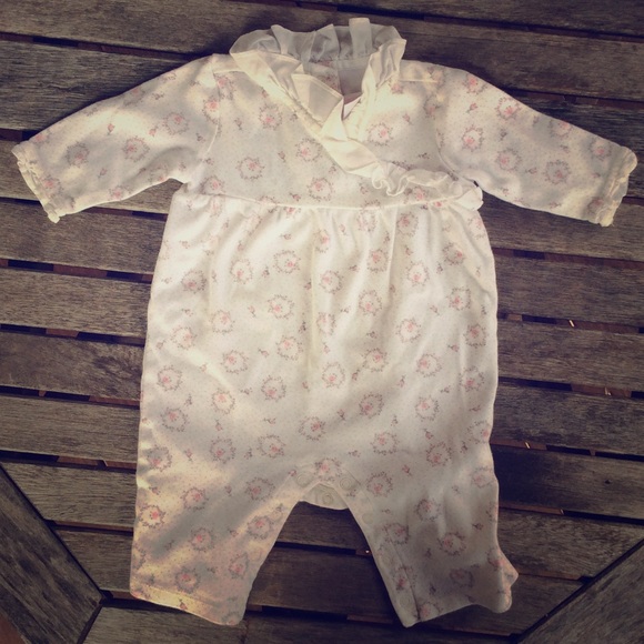 Janie and Jack 0-3 months onesie