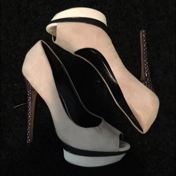 Suede Platform Toe Pumps