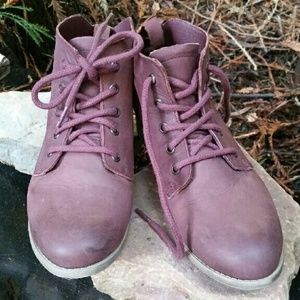Steve Madden maroon leather boots