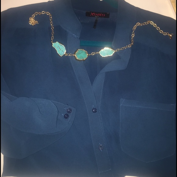 2!! button shirts 🌺 - Picture 3 of 8