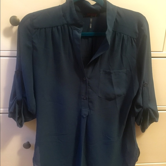 2!! button shirts 🌺 - Picture 5 of 8