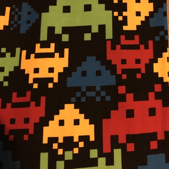 🦄🦄 Space Invaders LuLaRoe TC leggings NEW ❤️🦄