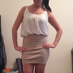 Tight skirt flows top dress