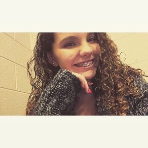 Meet your Posher, Chloe