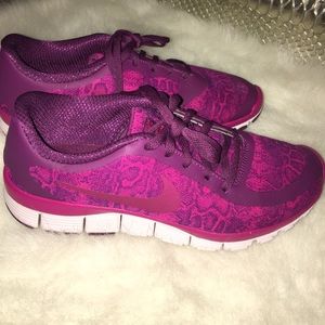 Nike Free Runs