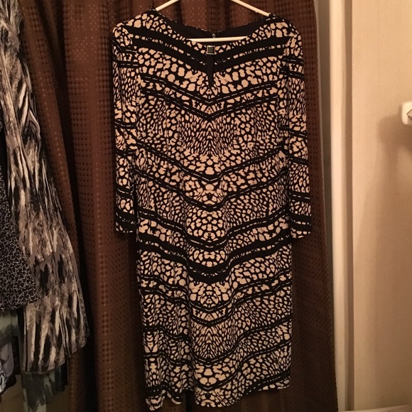 Dress Size 6. - Picture 3 of 3