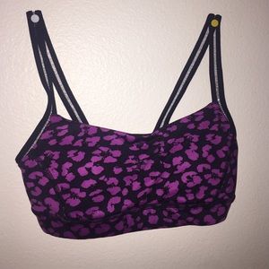 LULU LEMON SPORTS BRA SIZE 4!!❤