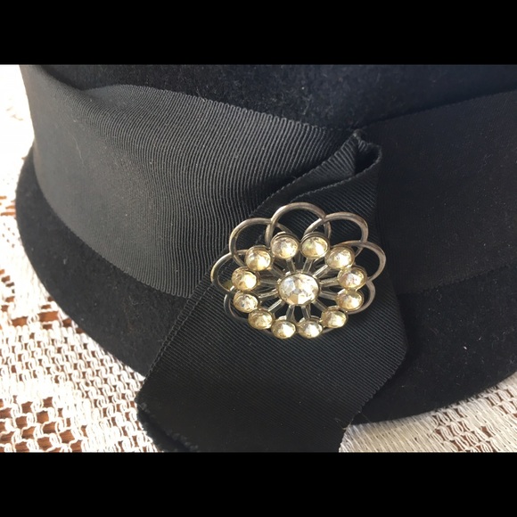 True vintage 100% wool ladies hat