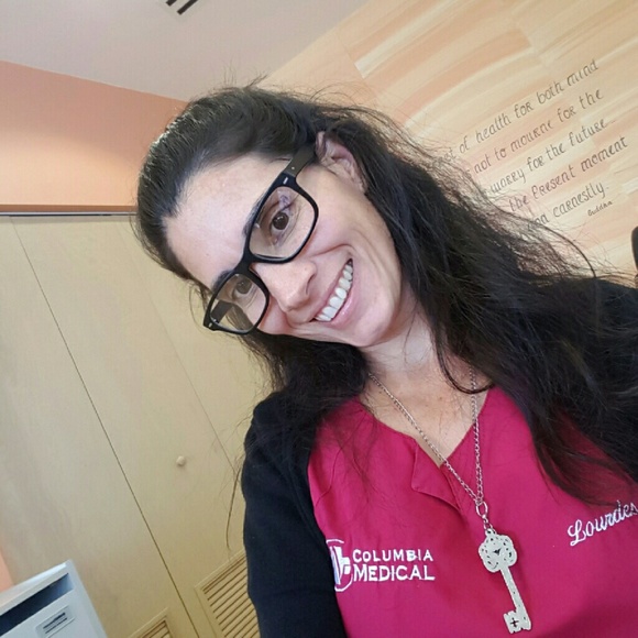 Meet your Posher, Lourdes