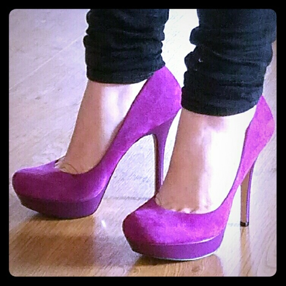 Jessica Simpson purple suede pumps