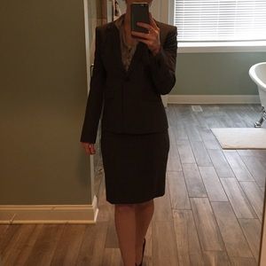 Ann Taylor size 0 suit with skirt and pants