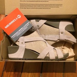 Merrill Ravalli wedge