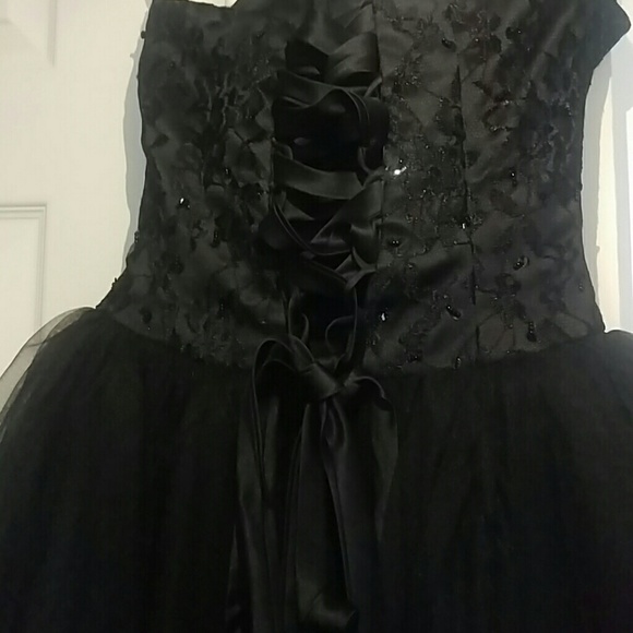 Prom Dress - Picture 4 of 4