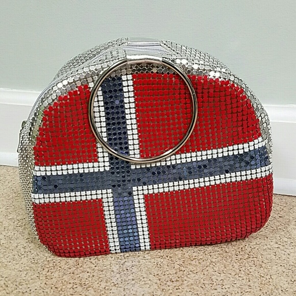 Small lame hand bag