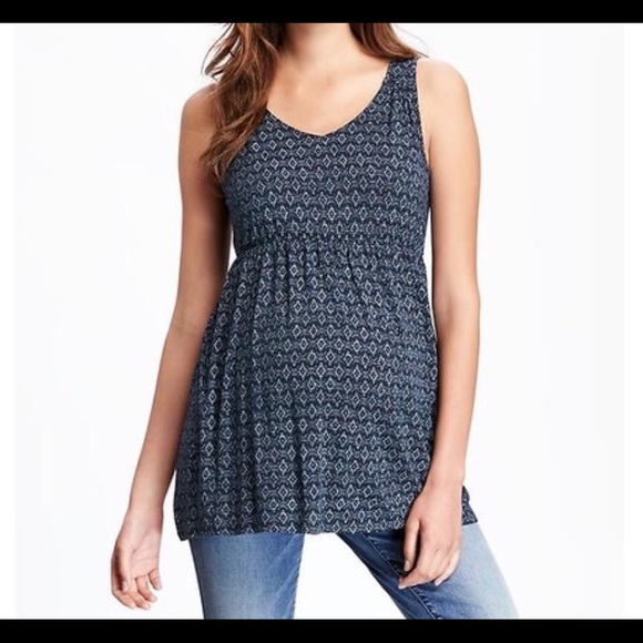 Old Navy Maternity Top M