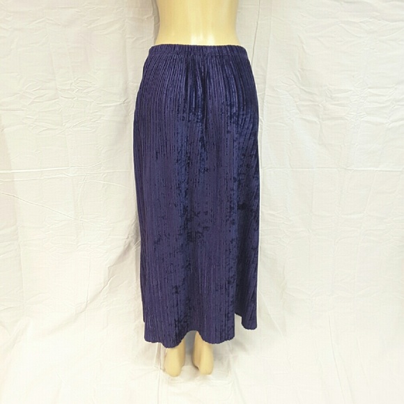 METROPOLITAN 10001 Pull-on Skirt, size Medium - Picture 3 of 7