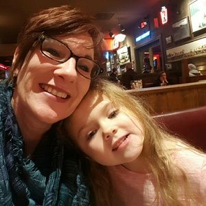 Meet your Posher, Denise