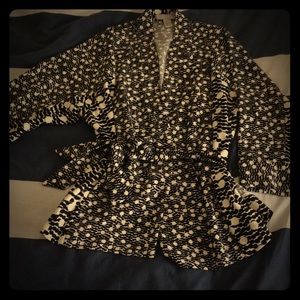 H&M blk and wht polka dot Kimono top sz 12
