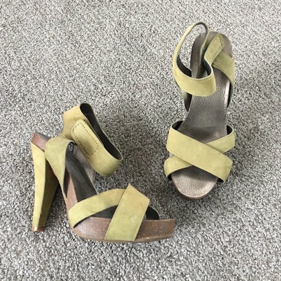 Nine West Green chunky Sandal