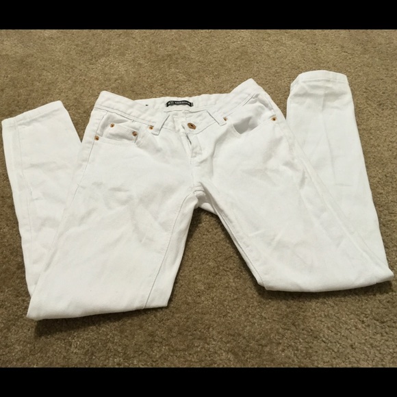✨Like New✨ White skinny Jeans