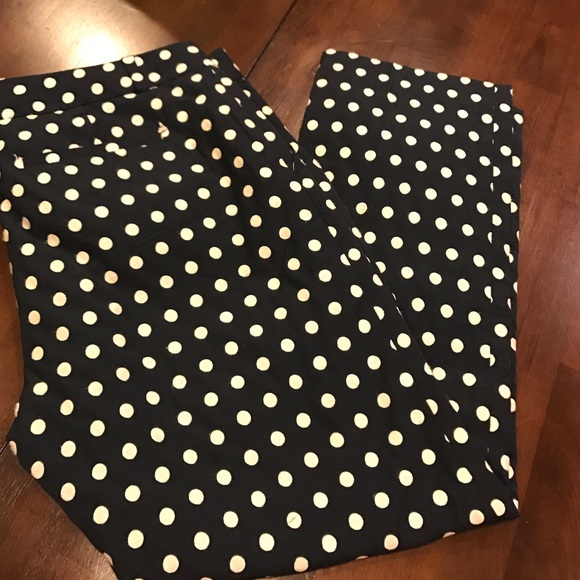 Polka dot cropped pants