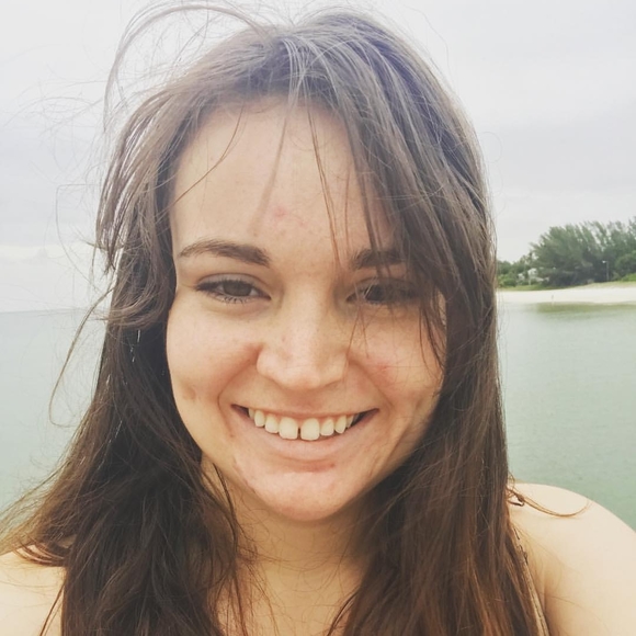 Meet your Posher, Julia - Picture 1 of 1