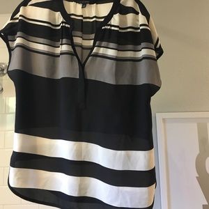 Black and white Banana Republic top