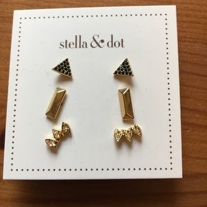 Stella & Dot Aurora stud pack - gold