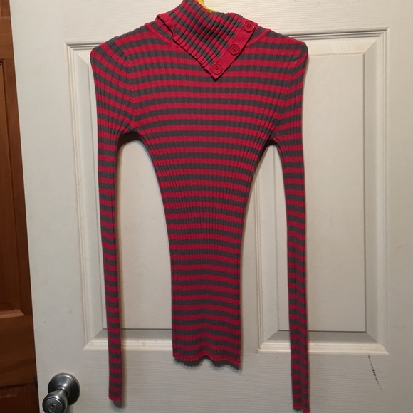 Turtleneck top