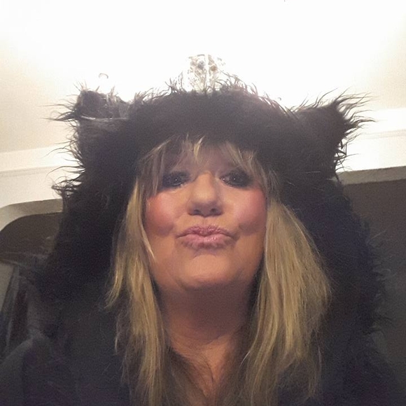 Meet your Posher, Leslie