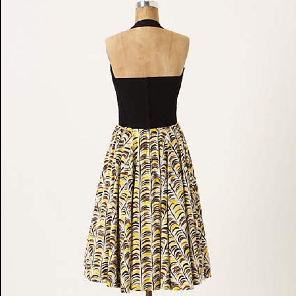 πHOST PICK Anthropologie MEMORY OF FEATHERS DRESS - Picture 2 of 4