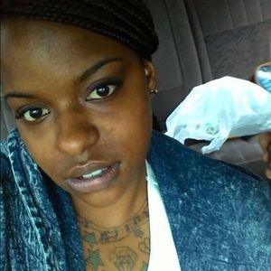 Meet your Posher, Jasmin