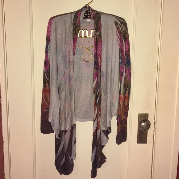 Light-weight cardigan