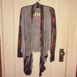 Light-weight cardigan